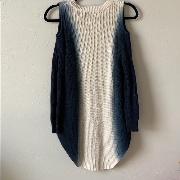 Ombré Knitted Sweater With Shoulder & Arm Cutouts - Picture 8 of 8